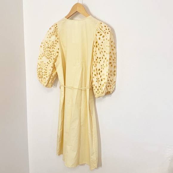 H&M NEW Yellow Eyelet Dress With Belt, Puff Sleeves New With Tags! size Small - Picture 6 of 6